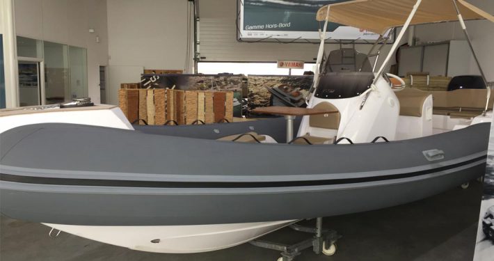 Black Fin Elegance 7 2 53000 bateau occasion black fin elegance 7 53000 FP1 710x375 - Black Fin Elegance 7 2