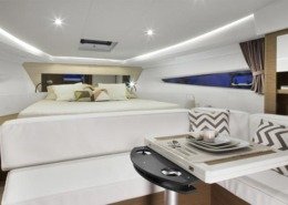 bateau jeanneau leader 36 FP5 260x185 - Leader 36 open avec arceau