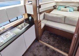 bateau jeanneau leader 33 FP11 260x185 - Leader 33 open avec arceau