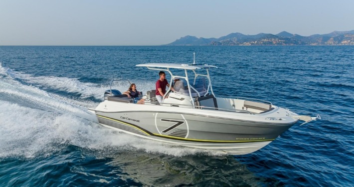 Cap Camarat 7.5 CC Série 3 d8a7db232555c9b04c8a7f5fe2eef93d 710x375 - Cap Camarat 7.5 CC Série 3