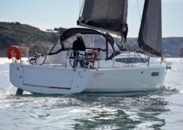 ac1a8e8d51859d35f371e4bd4281bfe9 260x185 - Sun Odyssey 380