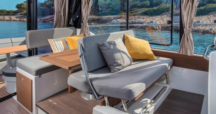 mini 35c58362ed79a8ddee8e0067196c672d 710x375 - Merry Fisher 1095 FLY