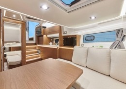 mini Jeanneau CAP CAMARAT 12.5 WA 4 260x185 - Cap Camarat 12.5 WA