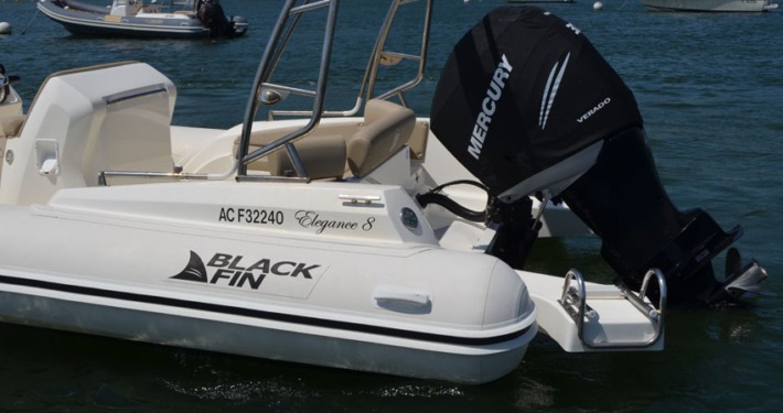 bateau location cap ferret black fin elegance 8 FP14 710x375 - Black Fin Elegance 8