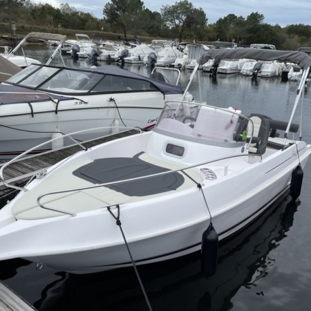 Cap-Ferret-open-572