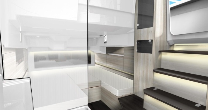 c7170f8eebd934bcd369a13988fcf710 710x375 - Cap Camarat 10.5 CC