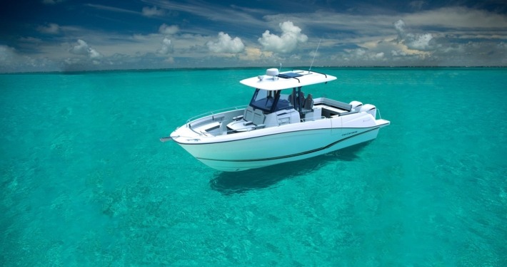 d4af432bc7aef94319759bab129c3e1d 710x375 - Cap Camarat 10.5 CC