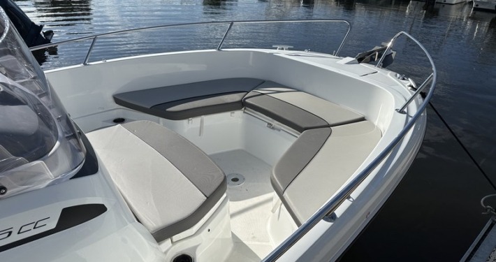 Cap Camarat 6.5 CC Série 3 CAP CAMARAT 6 5 3 10 710x375 - Cap Camarat 6.5 CC Série 3