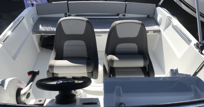 CC 5 6 710x375 - Cap Camarat 5.5 CC S&eacute;rie 2