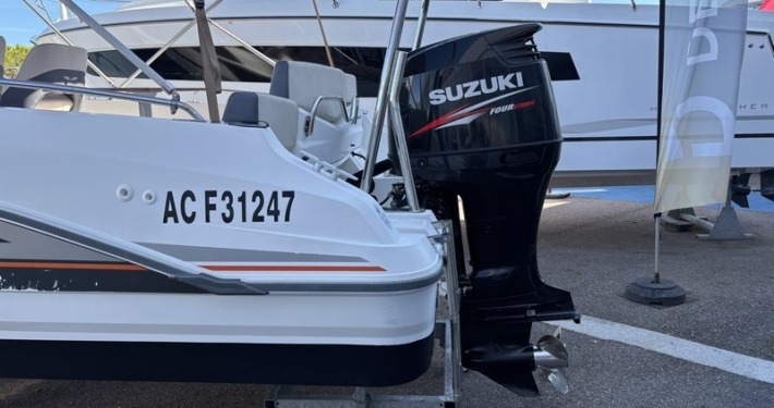 BENETEAU FLYER 6.6 SPACEDECK mini FLYER 6 7 710x375 - BENETEAU FLYER 6.6 SPACEDECK