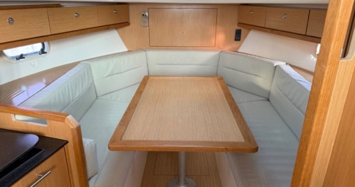 BAVARIA 28 SP 10 710x375 - Bavaria 28 Sport