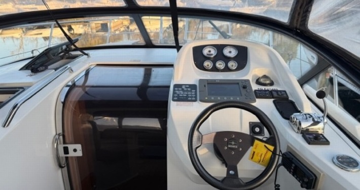 BAVARIA 28 SP 8 710x375 - Bavaria 28 Sport