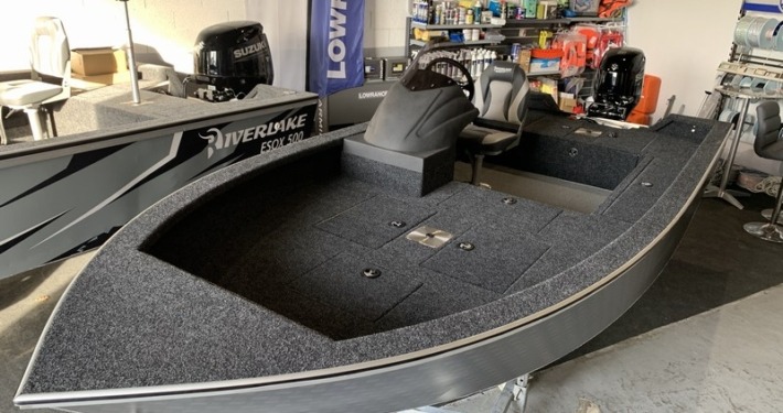 Riverlake 465 FMSC 2 710x375 - Riverlake 465 Side Console