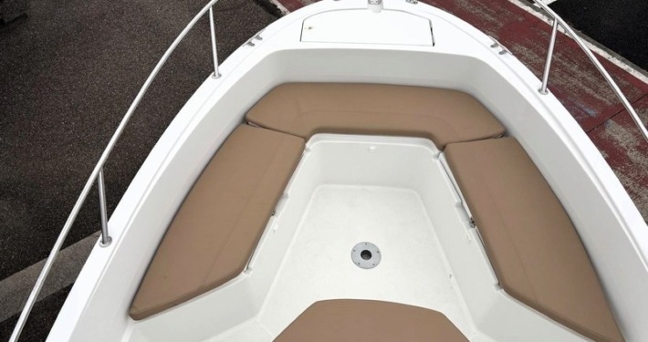 Cap Camarat 6.5 CC Série 2 Cap Camarat 6 21 1 710x375 - Cap Camarat 6.5 CC Série 2