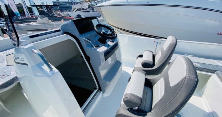 Cap Camarat 6.5 CC Série 3 Cap Camarat 6.5 CC 8 710x375 - Cap Camarat 6.5 CC Série 3