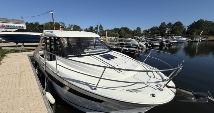 Jeanneau Merry Fisher 895 Offshore mini IMG 2256 710x375 - Jeanneau Merry Fisher 895 Offshore