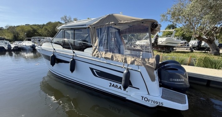 Jeanneau Merry Fisher 895 Offshore mini IMG 2258 710x375 - Jeanneau Merry Fisher 895 Offshore