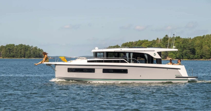 Delphia 11 Sedan 1 710x375 - Delphia 11 Sedan