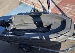 Whaly 380 10 260x185 - WHALY 380