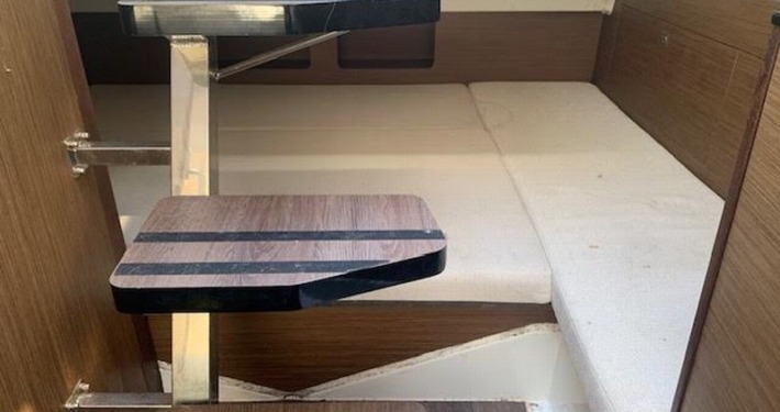 19 710x375 - Jeanneau Cap Camarat 9.0 Wa