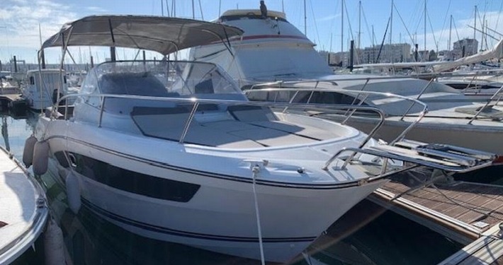 4 1 710x375 - Jeanneau Cap Camarat 9.0 Wa