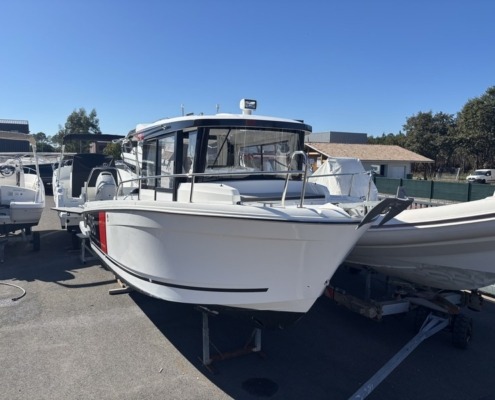 mini Merry Fisher 695 Sport 12 495x400 - Bateaux &agrave; moteurs