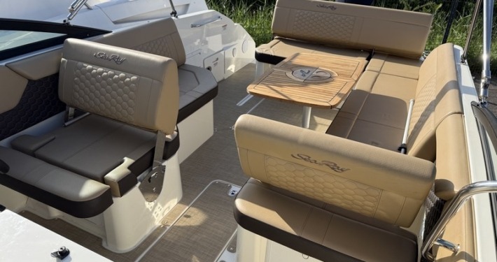 mini sea ray 250 8 1 710x375 - SEARAY 250 SDX