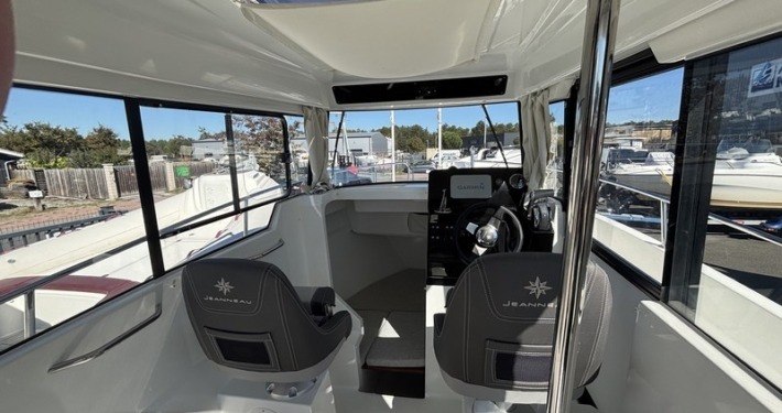 mini Merry Fisher 695 Sport 4 710x375 - Jeanneau Merry Fisher 695 Sport