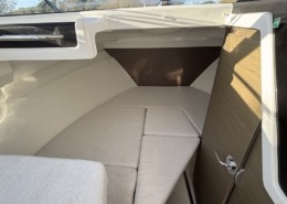 BOUCHEZ 695 SPORT 14 260x185 - Jeanneau Merry Fisher 695