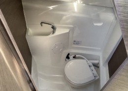 BOUCHEZ 695 SPORT 32 260x185 - Jeanneau Merry Fisher 695