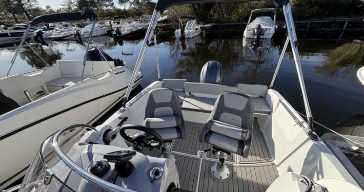 CAP CAMARAT 5 13 710x375 - Jeanneau Cap Camarat 5.5 WA S2