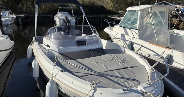 CAP CAMARAT 5 15 710x375 - Jeanneau Cap Camarat 5.5 WA S2