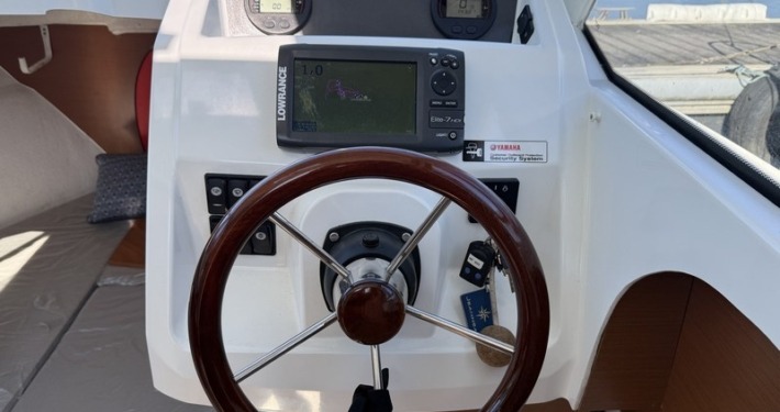 Merry Fisher 605 10 710x375 - Jeanneau Merry Fisher 605