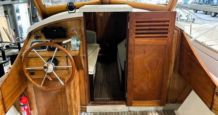 Pinase Debord 1 710x375 - Pinasse Debord & Charmet