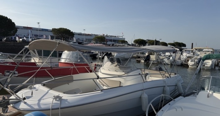 capcamarat7.5cc2 11 710x375 - Jeanneau Cap Camarat 7.5 CC S&sup2;