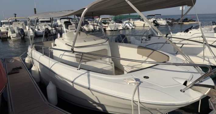 capcamarat7.5cc2 12 710x375 - Jeanneau Cap Camarat 7.5 CC S&sup2;