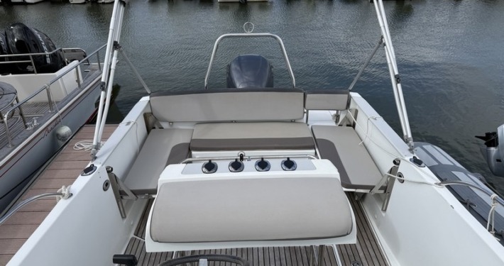 capcamarat7.5cc2 2 710x375 - Jeanneau Cap Camarat 7.5 CC S&sup2;