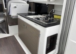 BOUCHEZ 695 SPORT 12 260x185 - Jeanneau Merry Fisher 695