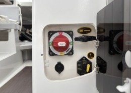 BOUCHEZ 695 SPORT 13 260x185 - Jeanneau Merry Fisher 695