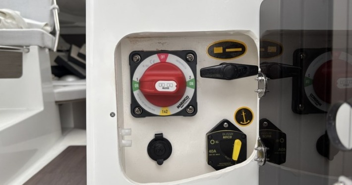 BOUCHEZ 695 SPORT 13 710x375 - Jeanneau Merry Fisher 695