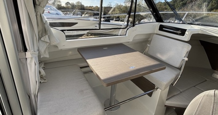 BOUCHEZ 695 SPORT 27 710x375 - Jeanneau Merry Fisher 695