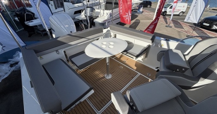 CC 7.5 WA 3 11 710x375 - Cap Camarat 7.5 WA S&eacute;rie 3