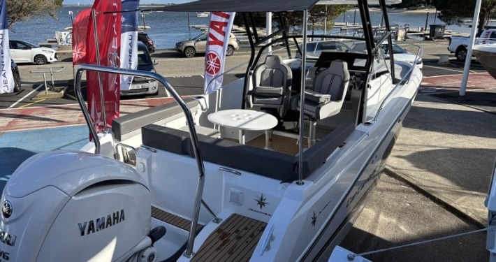 CC 7.5 WA 3 13 710x375 - Cap Camarat 7.5 WA S&eacute;rie 3