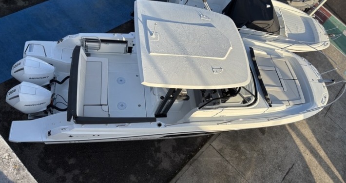 Cap Camarat 9.0 WA 2 3 710x375 - Cap Camarat 9.0 WA S&eacute;rie 2