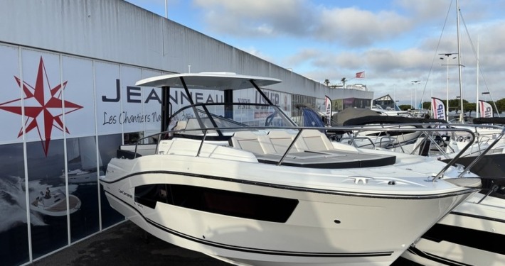 Cap Camarat 9.0 WA 2 6 710x375 - Cap Camarat 9.0 WA S&eacute;rie 2