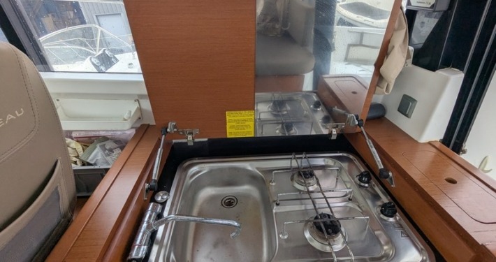 Merry Fisher 855 croisisere 14 710x375 - Jeanneau Merry Fisher 855 Croisi&egrave;re