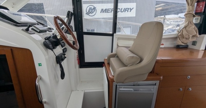 Merry Fisher 855 croisisere 15 710x375 - Jeanneau Merry Fisher 855 Croisi&egrave;re