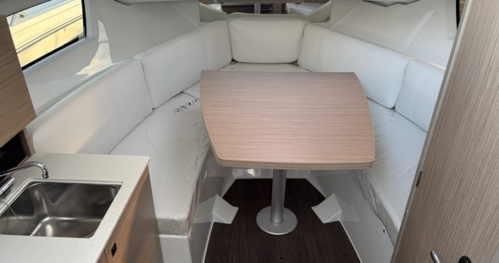 Cap Camarat 9.0 WA 2 11 710x375 - Cap Camarat 9.0 WA S&eacute;rie 2