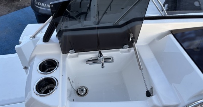 Cap Camarat 9.0 WA 2 18 710x375 - Cap Camarat 9.0 WA S&eacute;rie 2