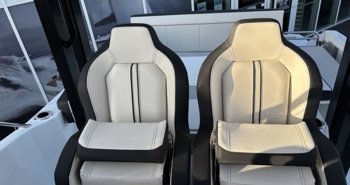 Cap Camarat 9.0 WA 2 20 710x375 - Cap Camarat 9.0 WA S&eacute;rie 2